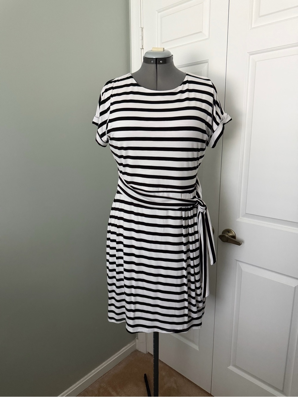 Chaps Black and White Striped Tie-Waist Dress M